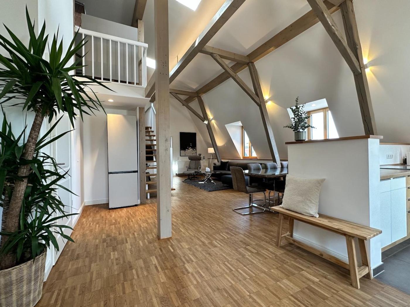 Ferienwohnung Truly - Viel Platz Fuer Business & Familie - Modern, Garage, Fahrstuhl Augsburg Exterior foto